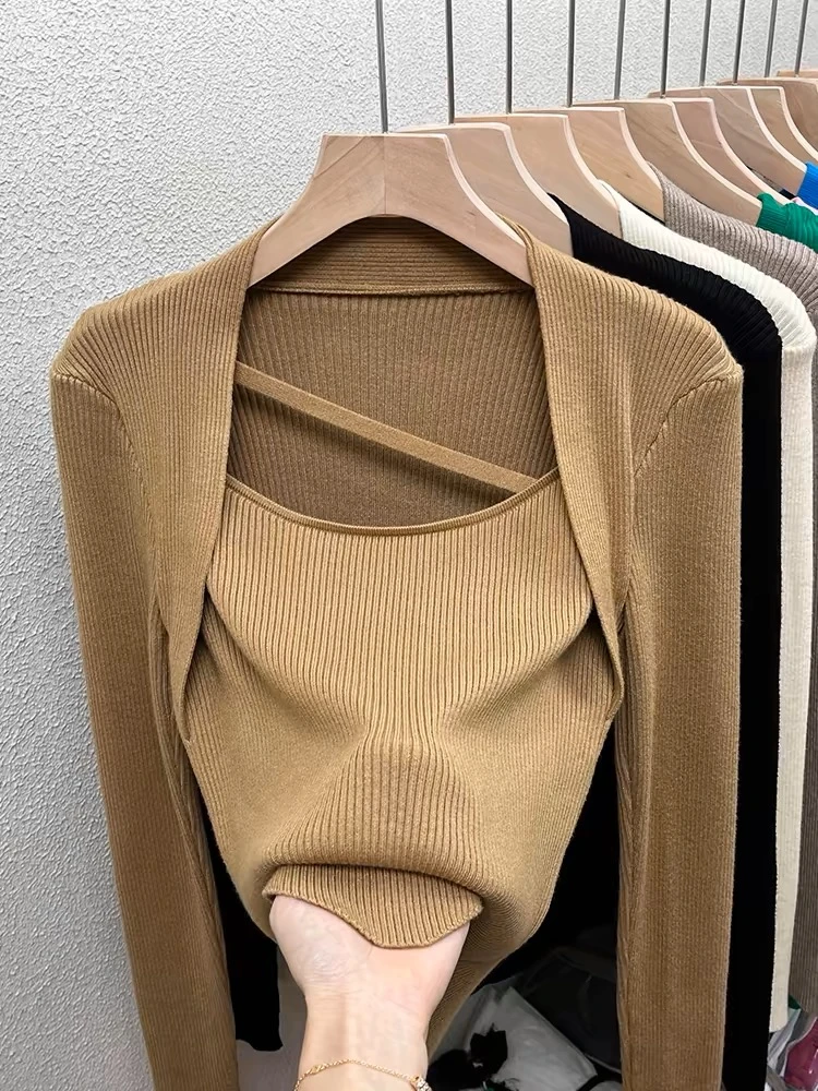 女士针织线衣一件