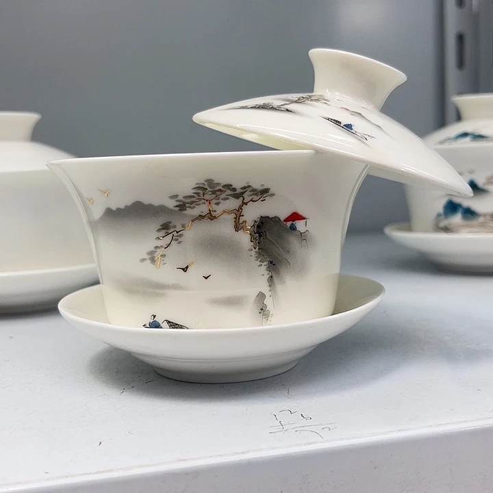 大号马蹄迎客松盖碗