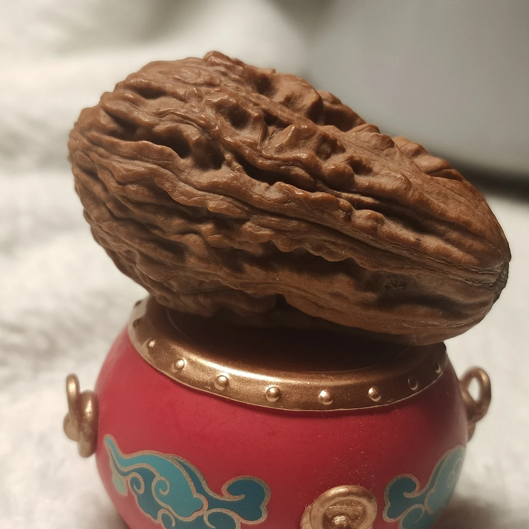 东北野生楸子瓜条形核桃