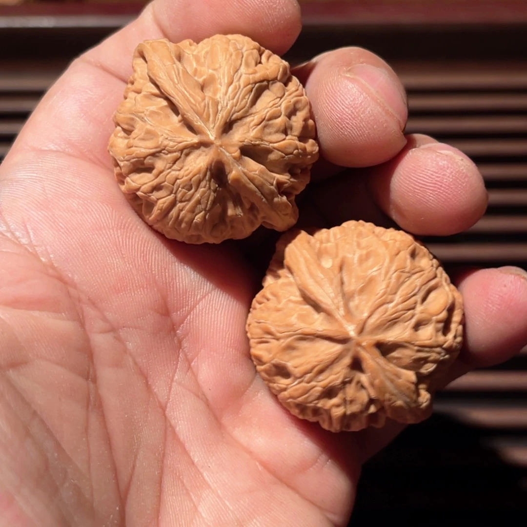 文玩核桃吊坠宫灯