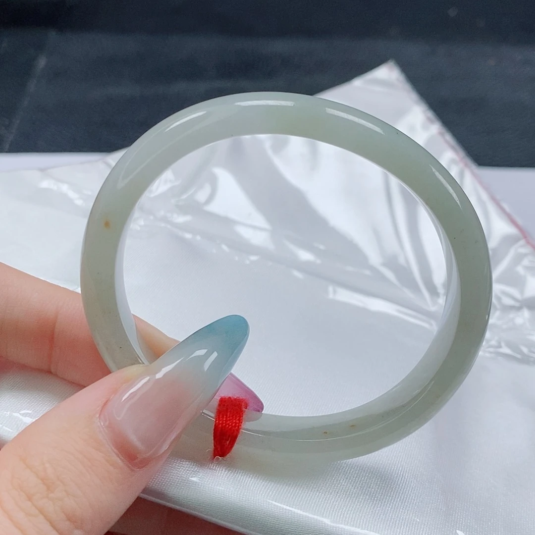【闪购商品】未镶嵌手镯（贵妃镯）翡翠578号