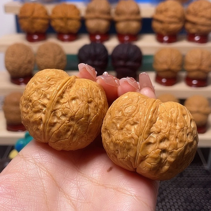 文玩核桃吊坠鸿鹄28