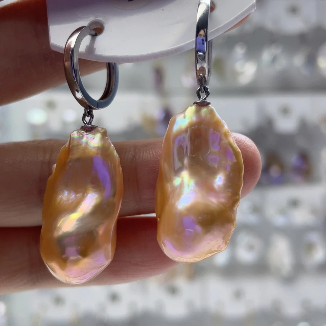 爱***人银S925镶嵌淡水珍珠耳饰