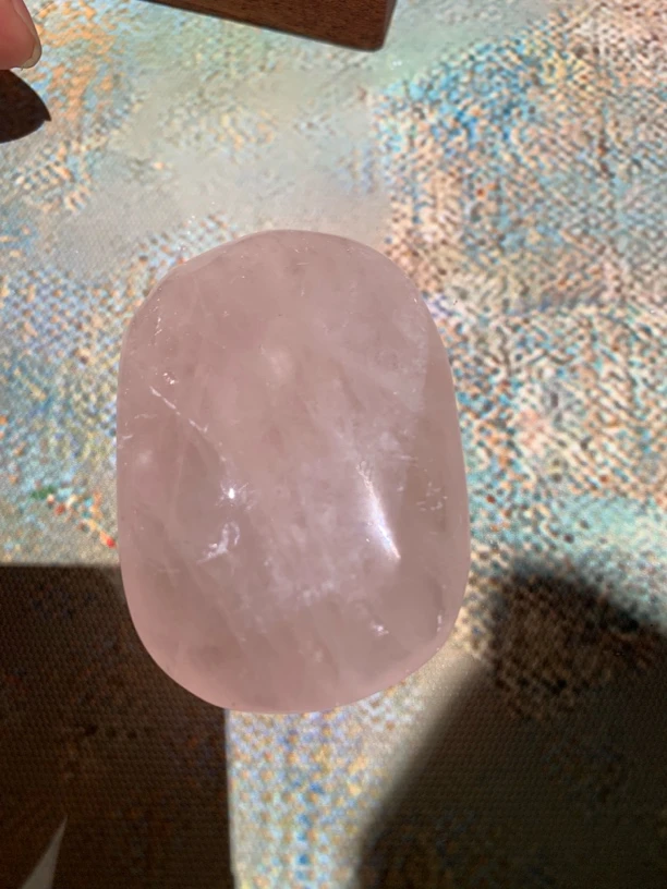 粉水晶手握把玩 60克