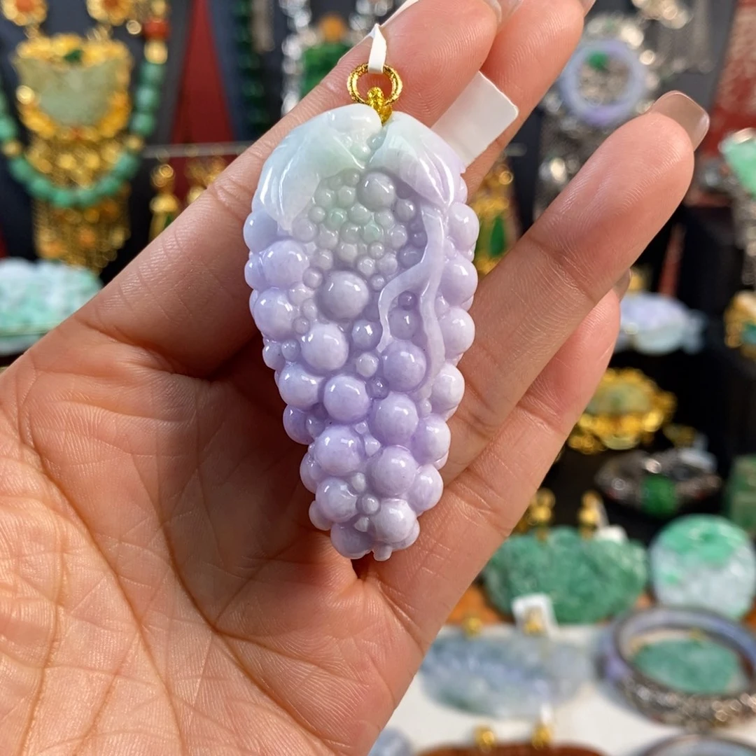 翡翠颈饰未镶嵌吊坠