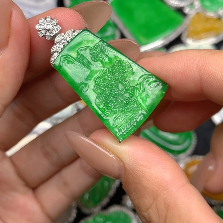 翡翠18K金镶嵌吊坠(不含链)