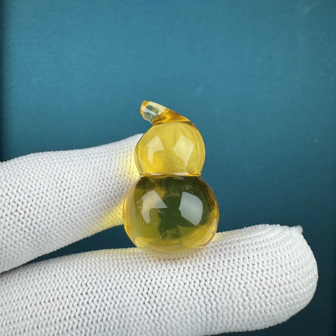 Y6086天然蜜蜡葫芦18.5*31.2mm支持复检假一罚四