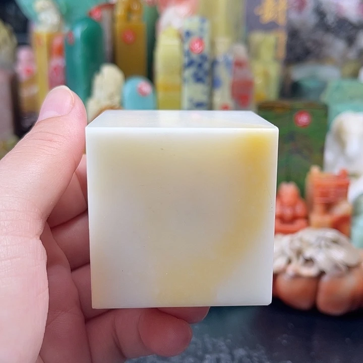 老挝石刀感偏硬的