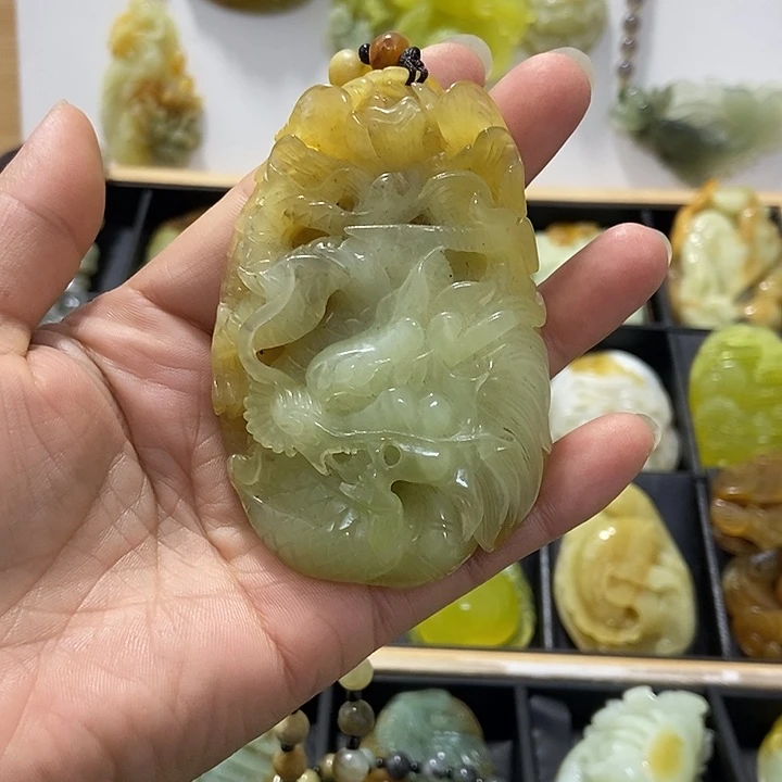 蛇纹石玉未镶嵌挂件