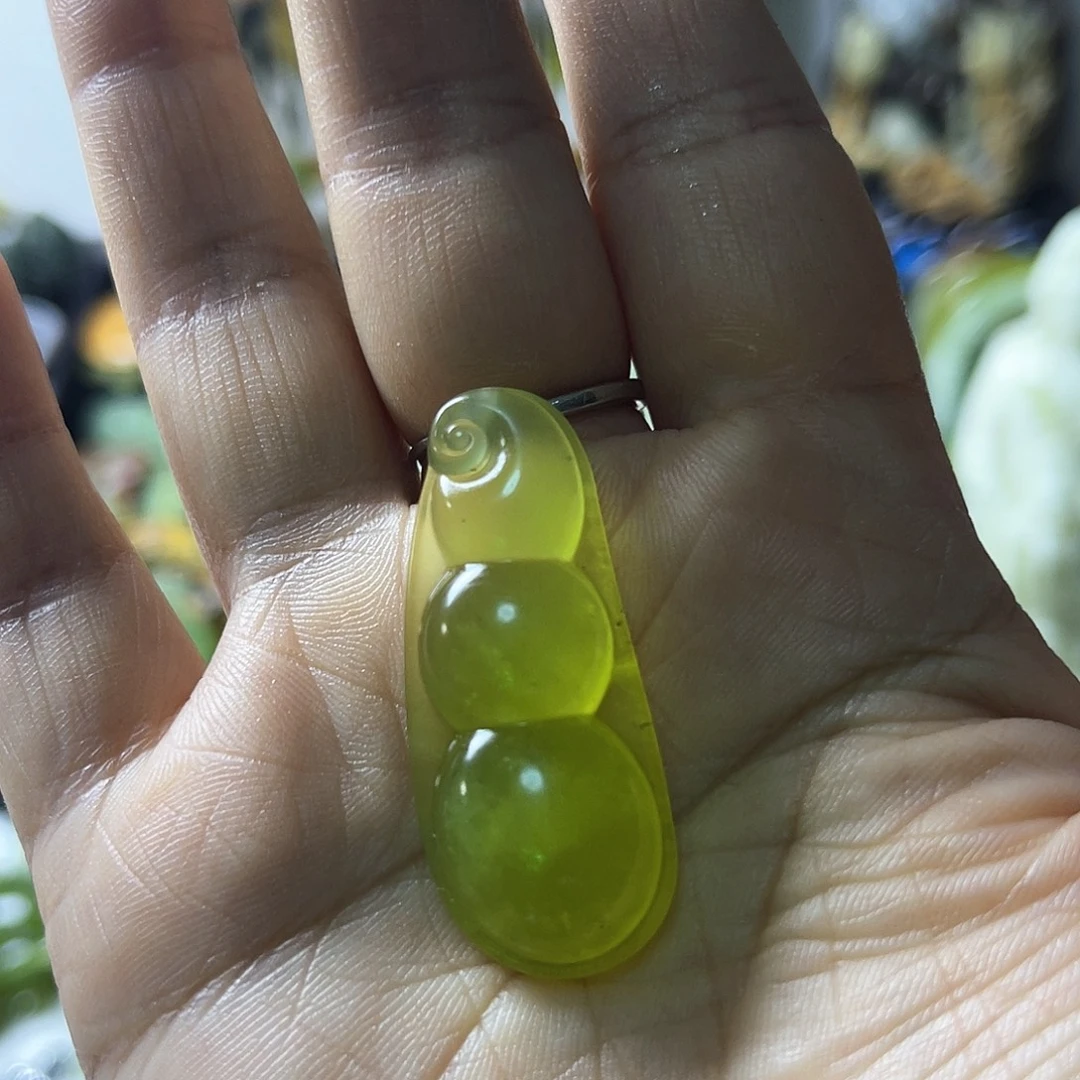 未镶嵌蛇纹石玉颈饰
