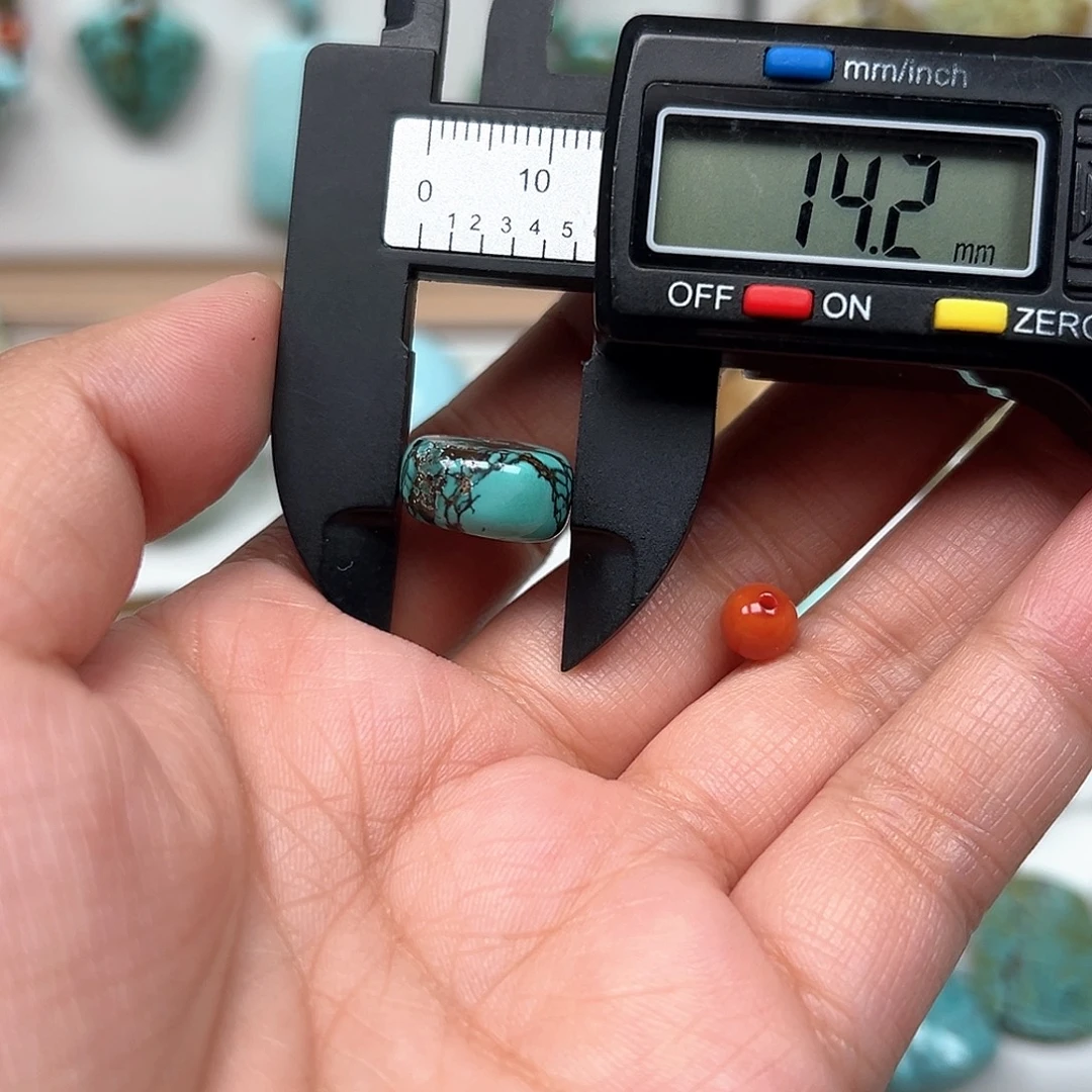 南红玛瑙未镶嵌珠宝奇石