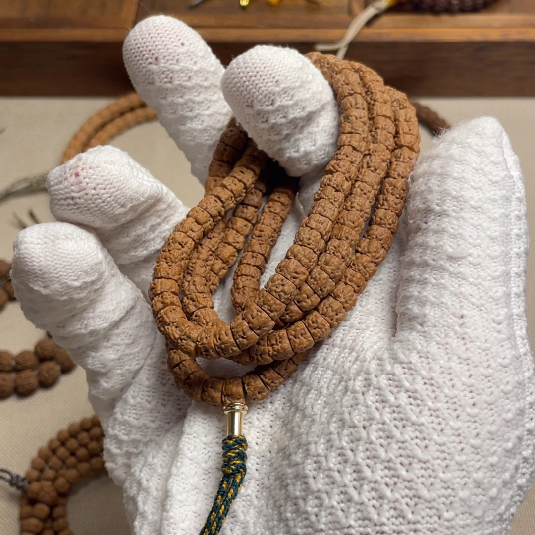 在***0金刚菩提吊坠佛手斜切大肠