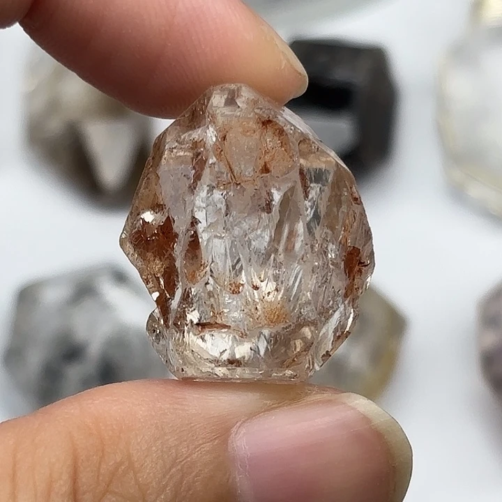 水晶颈饰未镶嵌巴基斯坦红泥闪灵钻25mm+