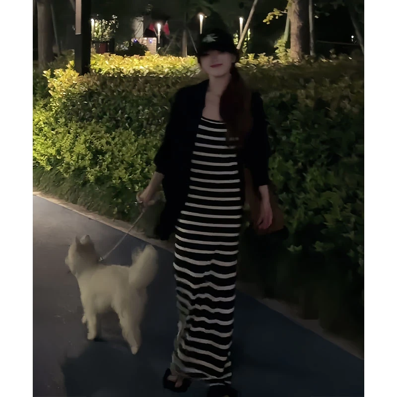 2025秋季新款女法式气质宽松长袖毛衣开衫修身圆领条纹长款连衣裙