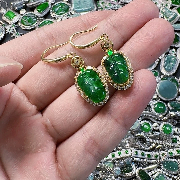 翡翠颈饰未镶嵌天然A货翡翠放漏