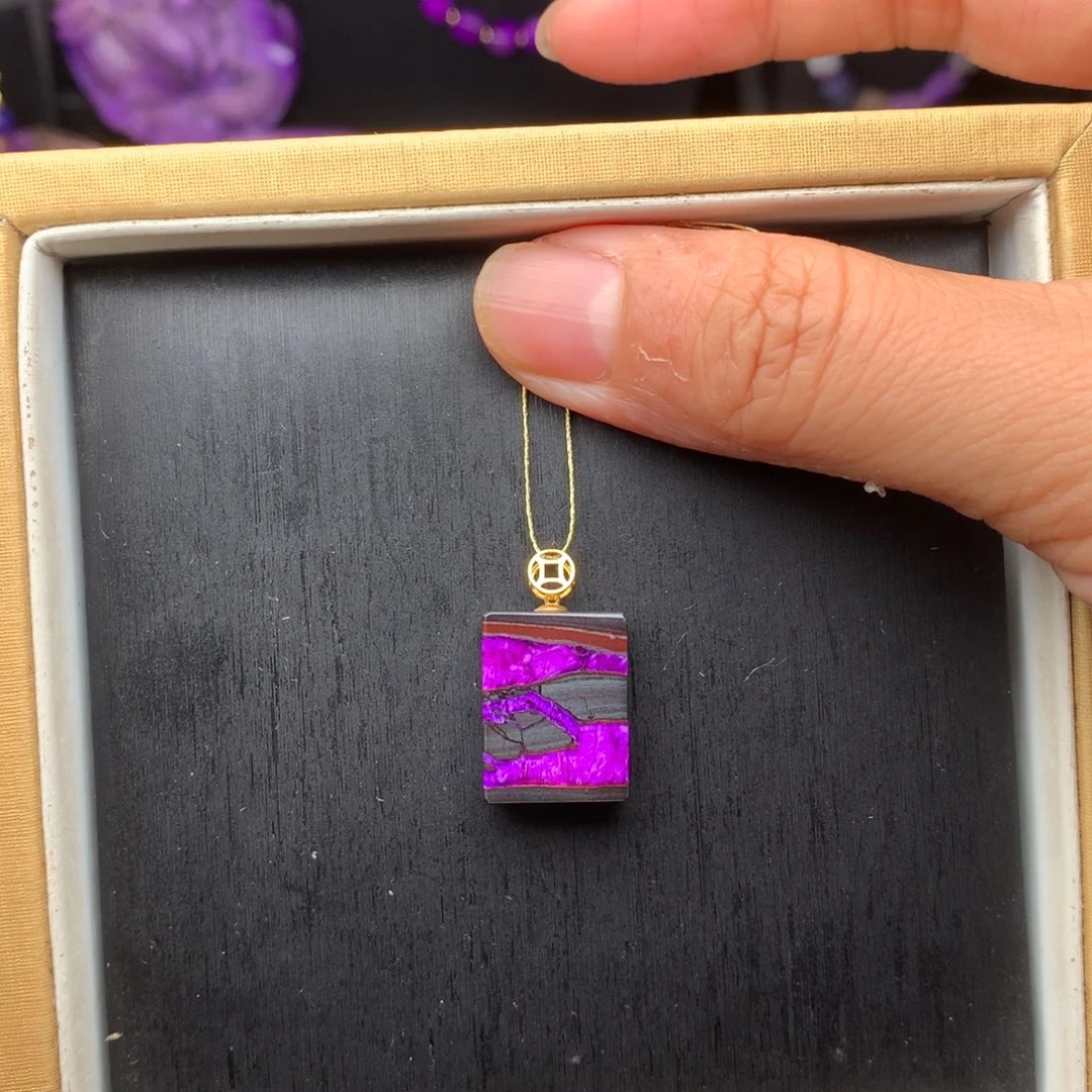 未镶嵌苏纪石（舒俱来）吊坠