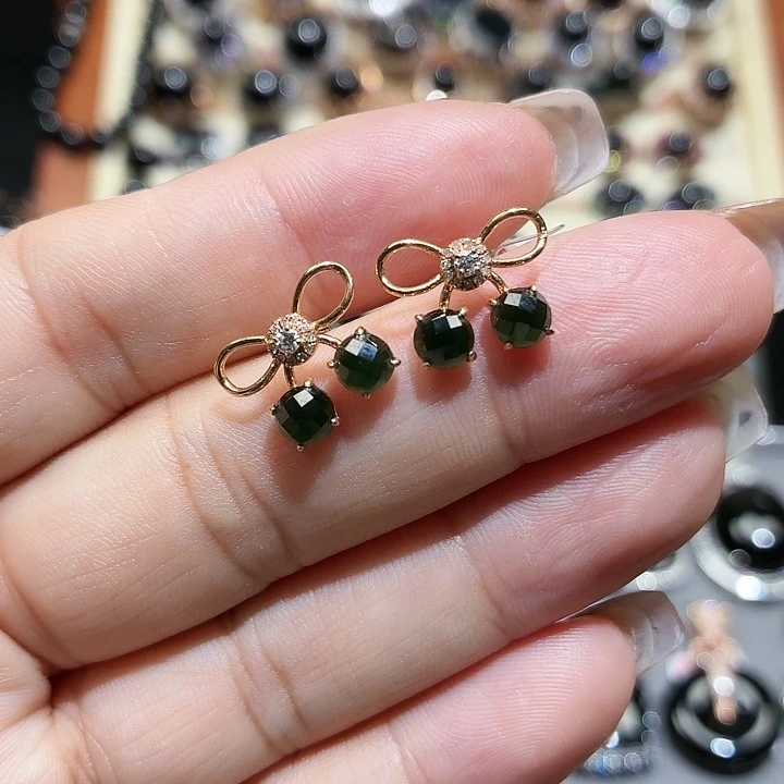 翡翠18K金镶嵌耳饰