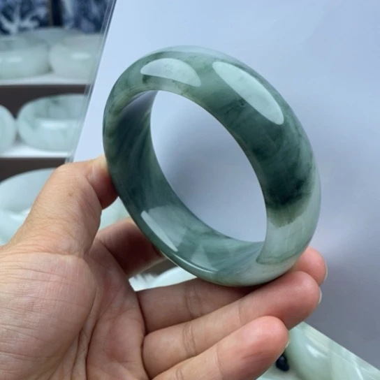 未镶嵌手镯石英质玉（金丝玉）