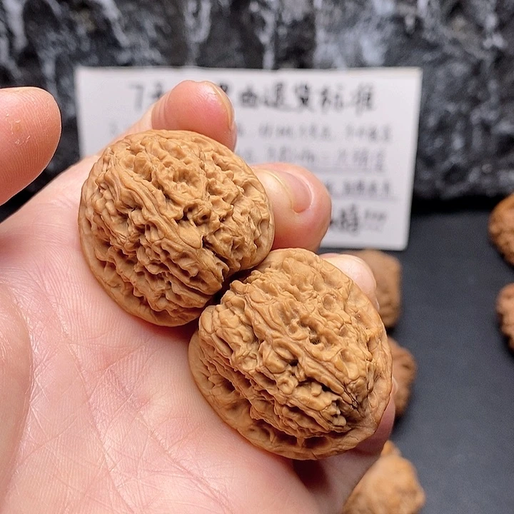 核桃33.5蚂蚁纹粗筋南疆石