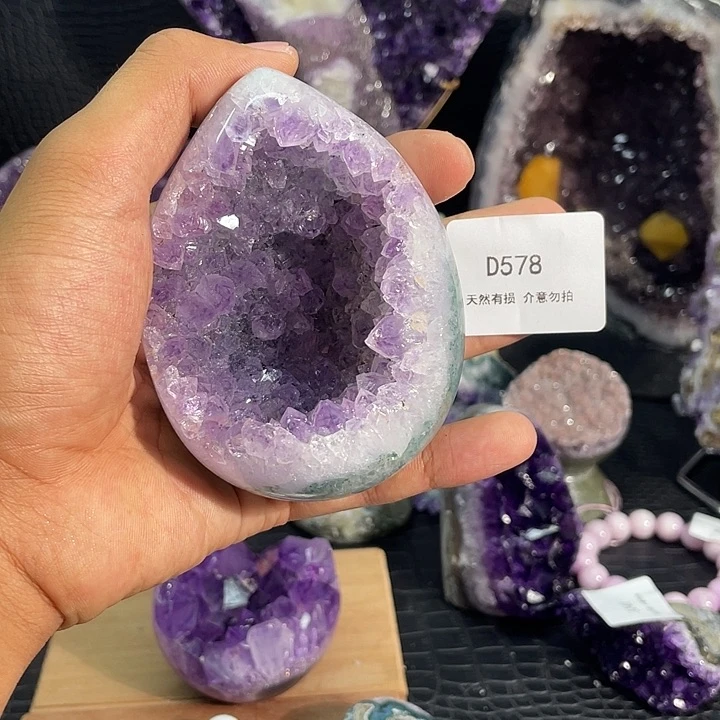 女***仙未镶嵌紫晶大型摆件（非配饰）