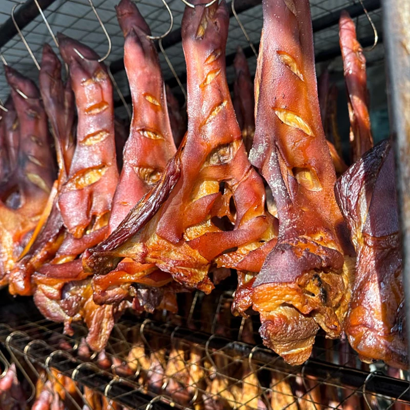 【湘妹刘星】正宗农家风味柴火烟熏腊肉腊猪蹄腊猪脚饭店600g批发