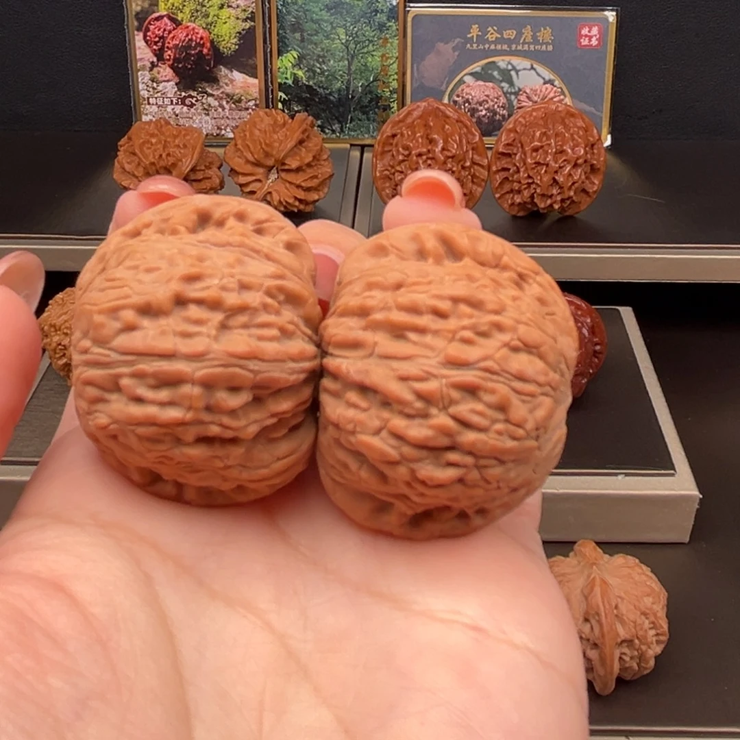 桃核把件平谷绣球