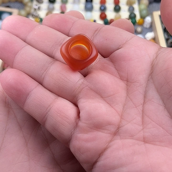 玛瑙/玉髓未镶嵌森柏珠宝饰品会****铁