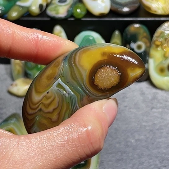 【闪购商品】玛瑙珠宝奇石未镶嵌闲*~
