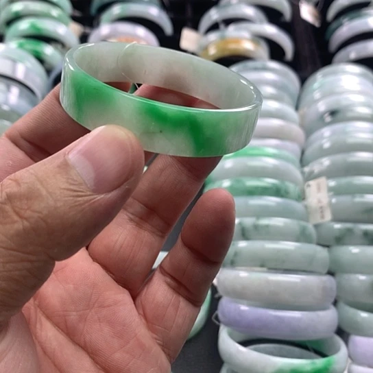 未镶嵌手镯翡翠方镯