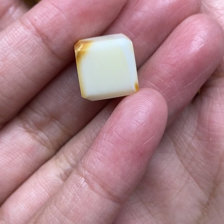 定制琥珀未镶嵌定制琥珀