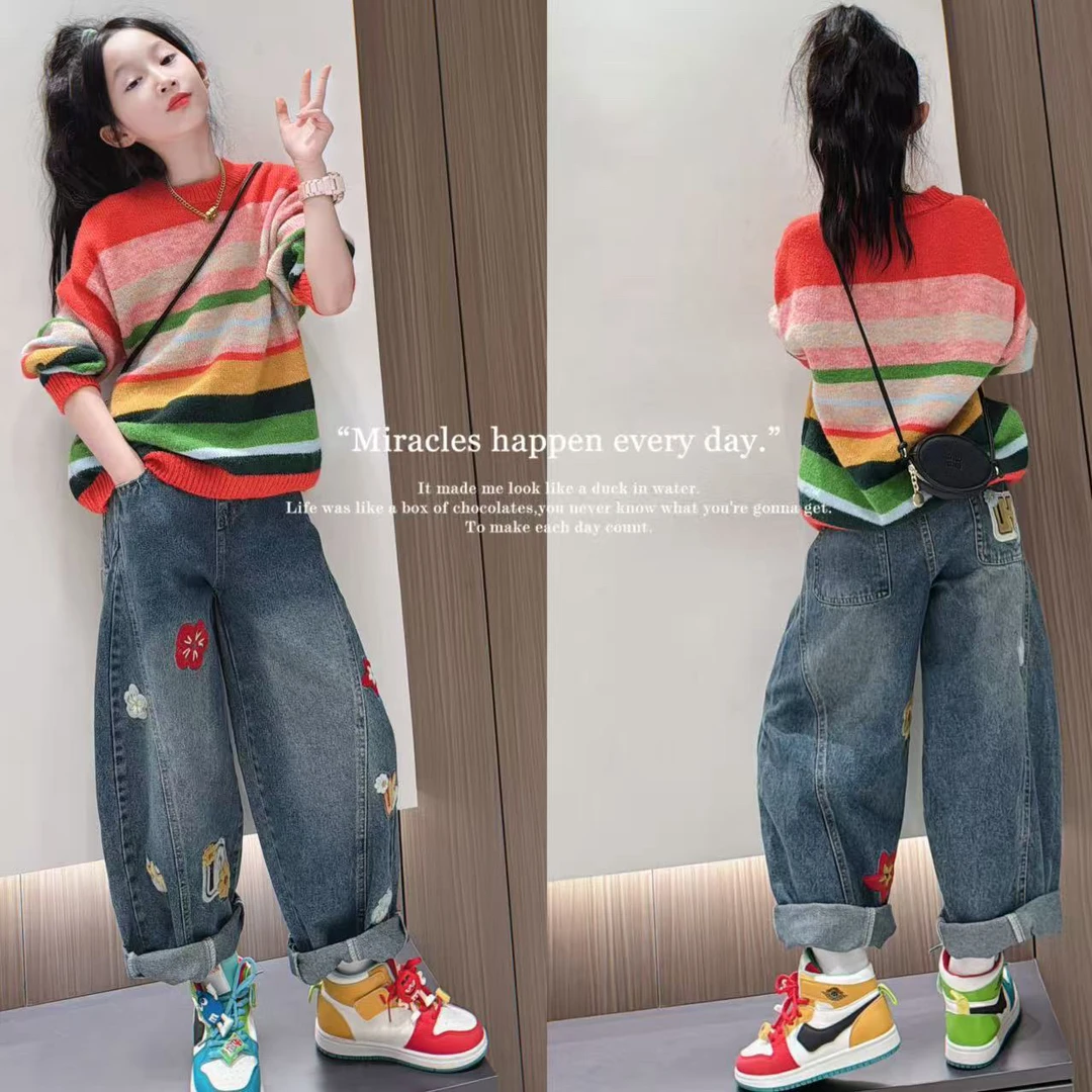 氛围感霓虹法式毛衣渐变彩色条纹针织2025女童重工绣花弯刀牛仔裤
