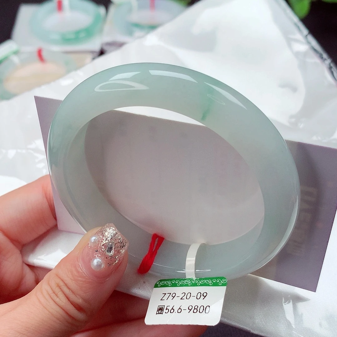 翡翠未镶嵌手镯5657晴底飘绿花26号