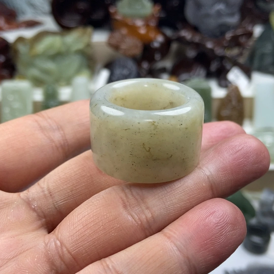 【闪购商品】颈饰未镶嵌和田玉