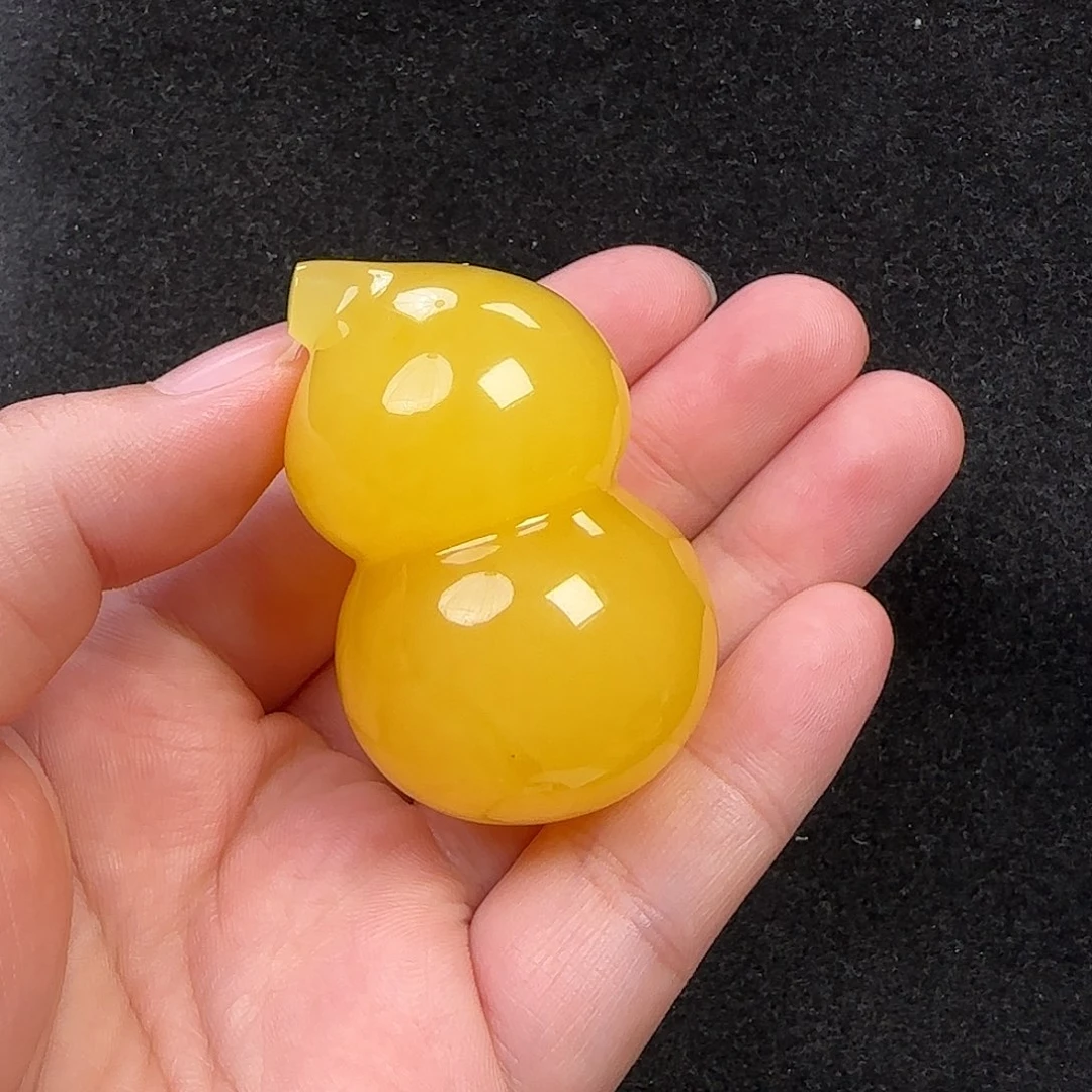 蜜蜡未镶嵌珠宝奇石