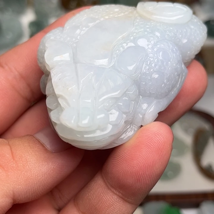 月***朵颈饰未镶嵌翡翠金蟾