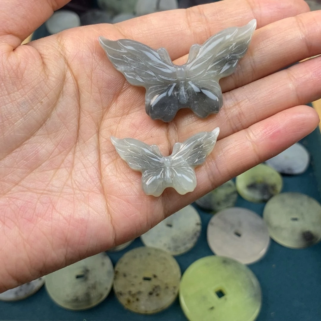 蛇纹石玉颈饰未镶嵌10