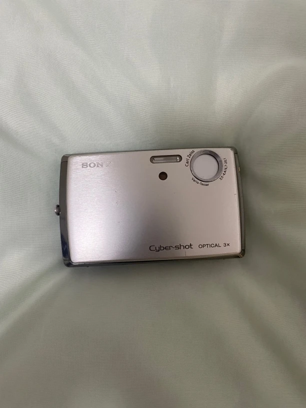 9新 Sony/索尼 t33银色500w像素ccd数码相机