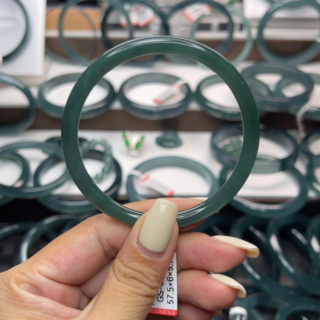 翡翠手镯未镶嵌翡翠（福利款不退不换）