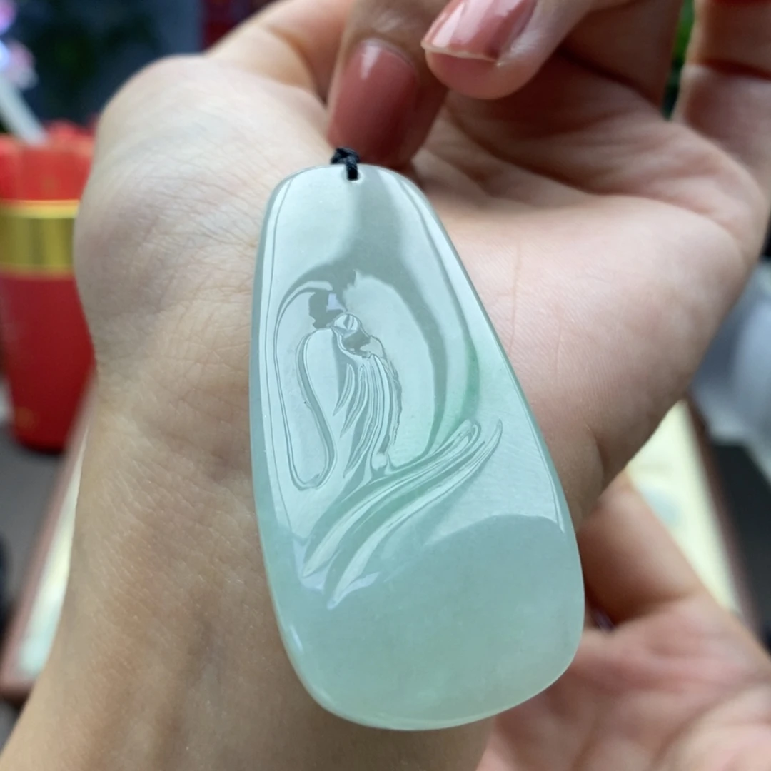 翡翠未镶嵌颈饰吊坠39