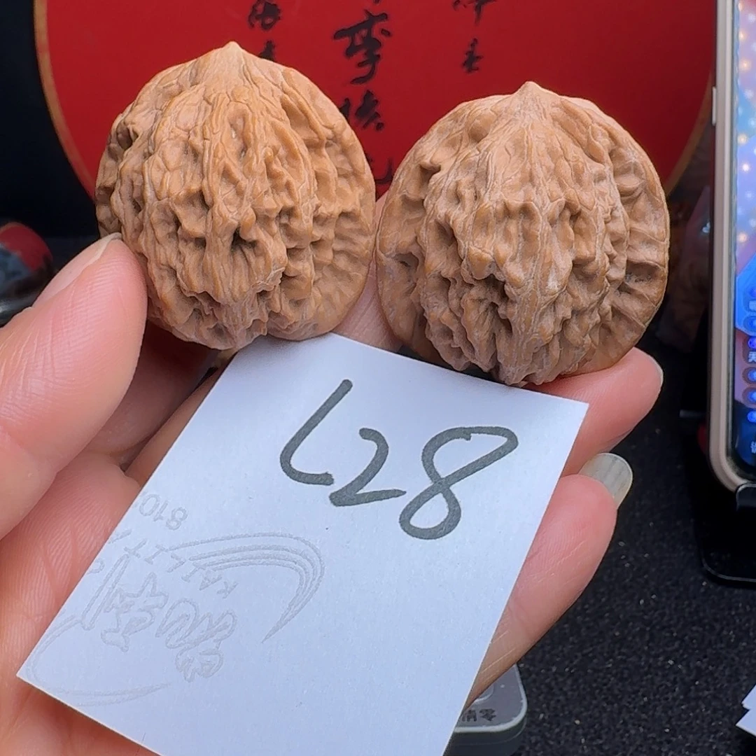 文玩核桃把件39麦穗虎头