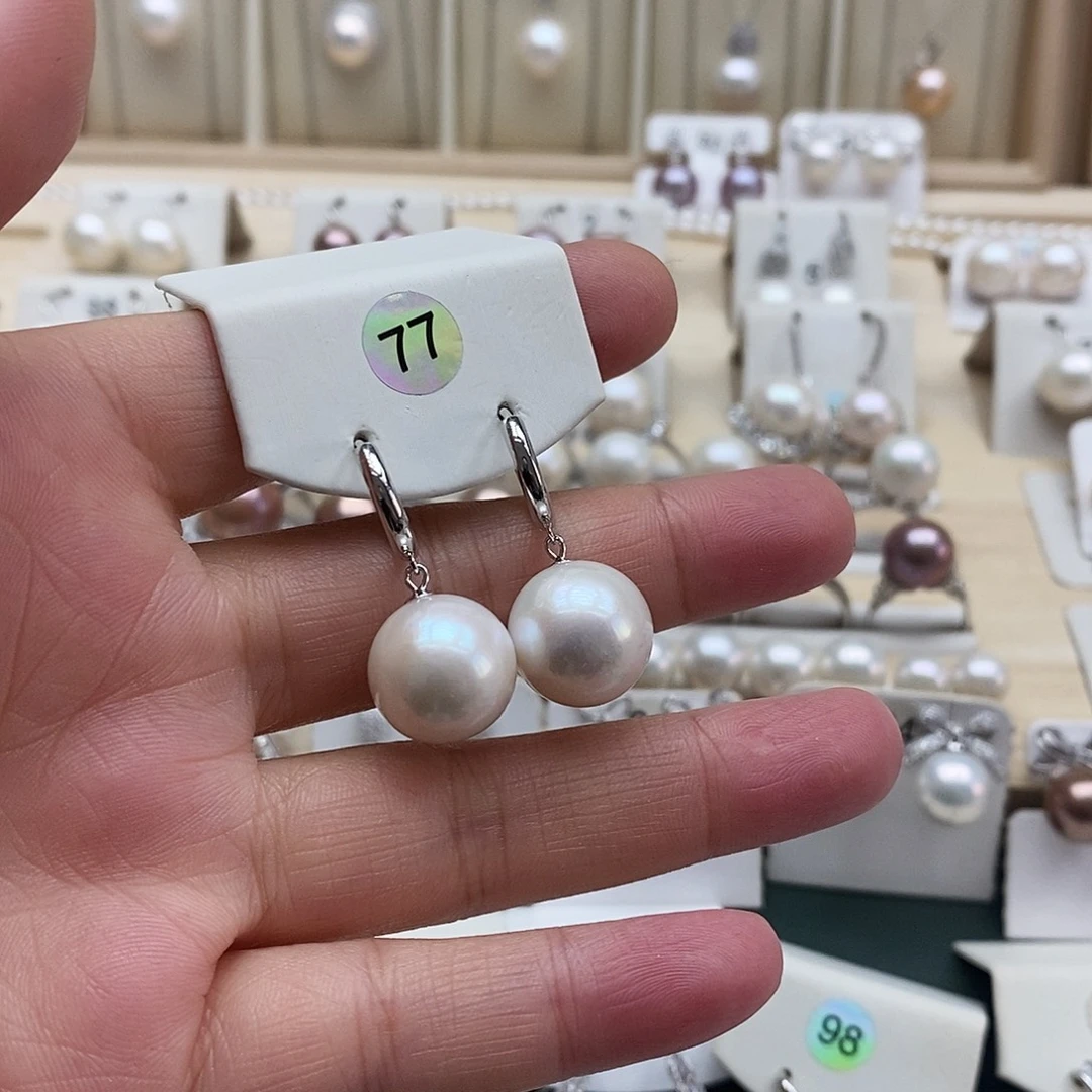 ****对淡水珍珠银S925镶嵌颈饰