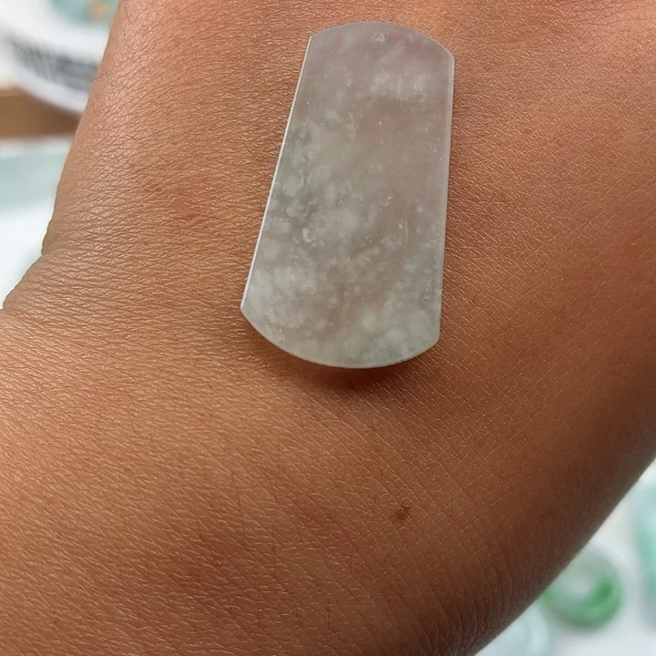 翡翠未镶嵌颈饰纯A