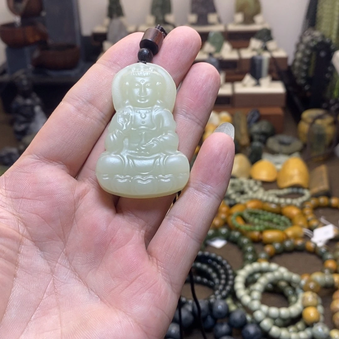 未镶嵌透闪石质玉车挂多样性随机发一