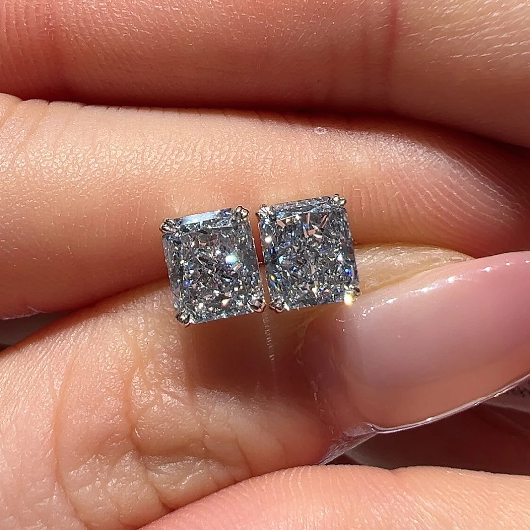 实验室培育钻石耳饰18K金镶嵌2 克拉孤品放漏 蓝调