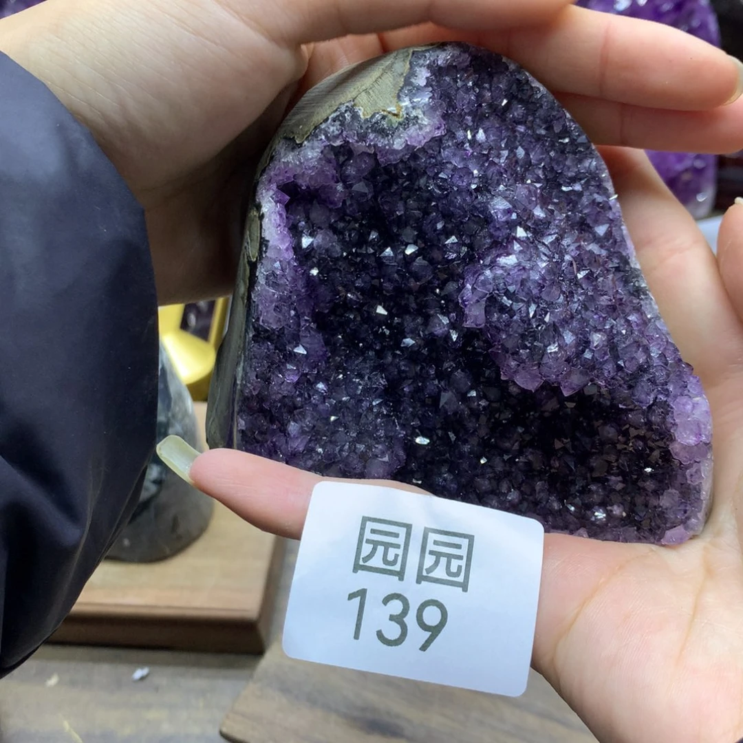 紫晶大型摆件（非配饰）未镶嵌