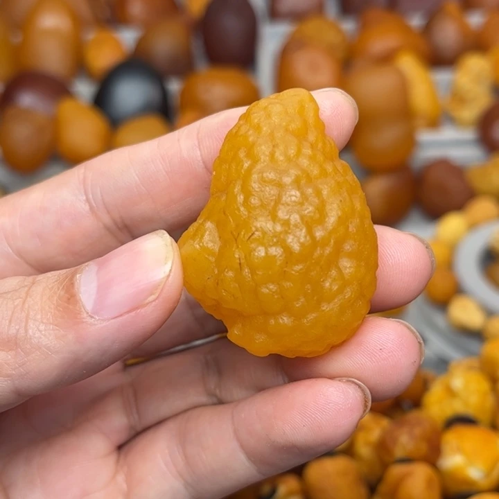 琥珀未镶嵌裸石天然蜜蜡吊坠