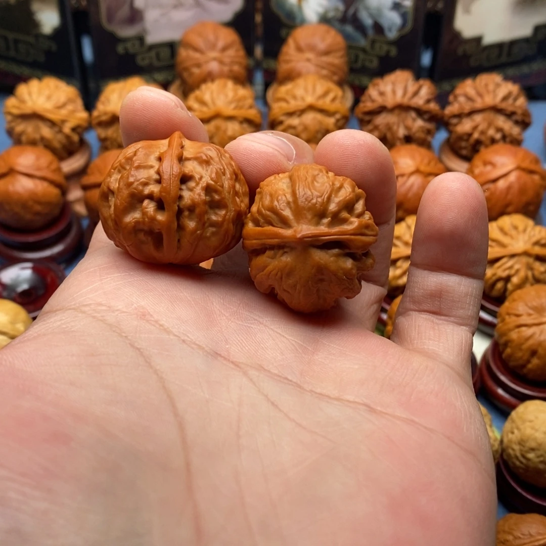 文玩核桃把件玉石粗筋