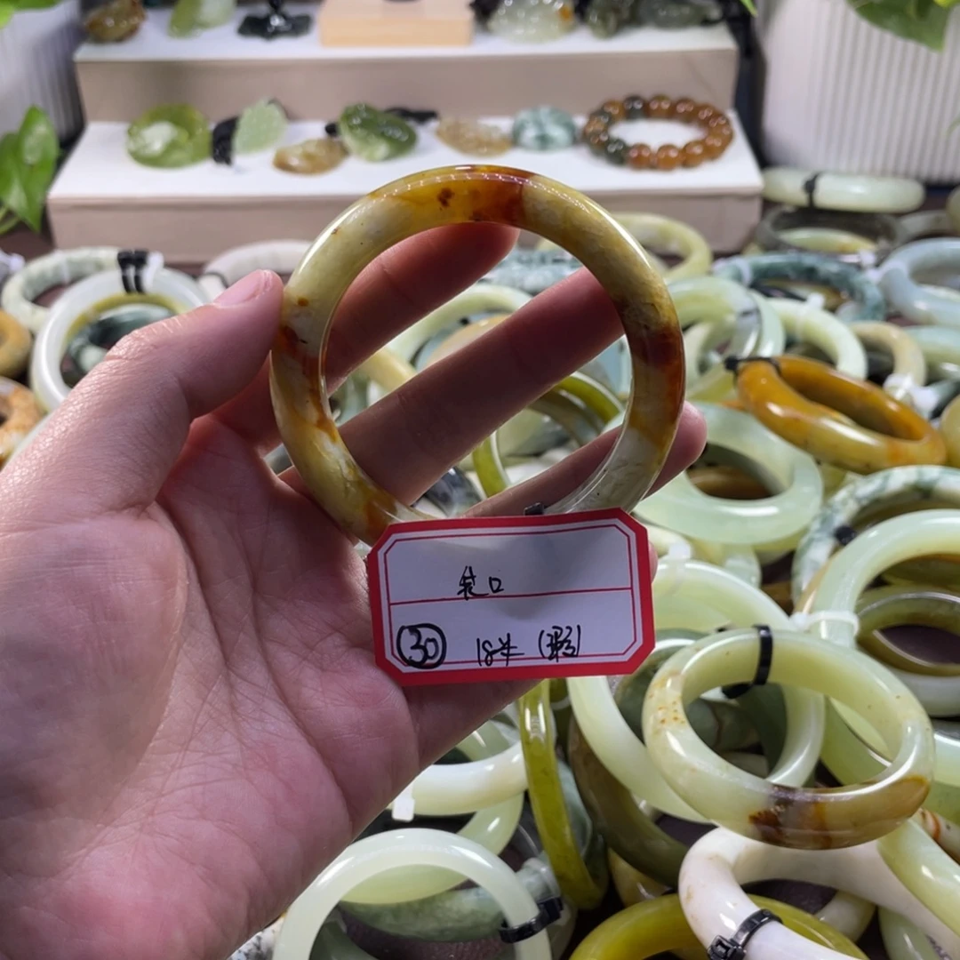 袋***袋蛇纹石玉未镶嵌手镯