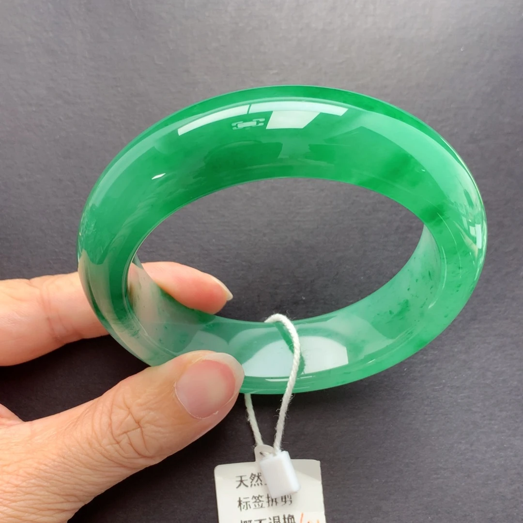 未镶嵌手镯石英质玉