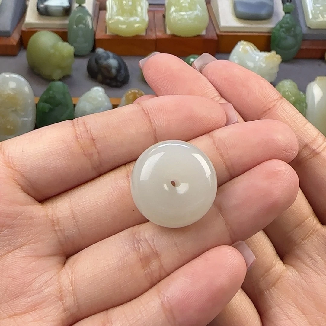 【闪购商品】颈饰未镶嵌和田玉